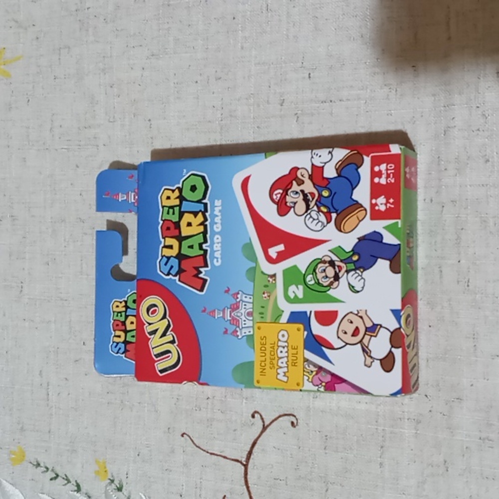 UNO SUPER MARIO CARD GAME
